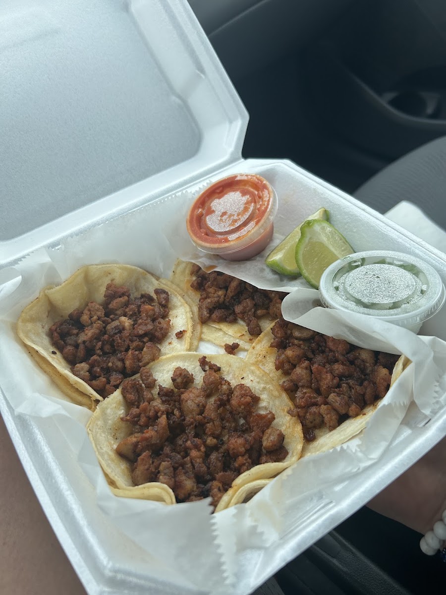 Pupusas El Guanaco Y Mas Photo 5