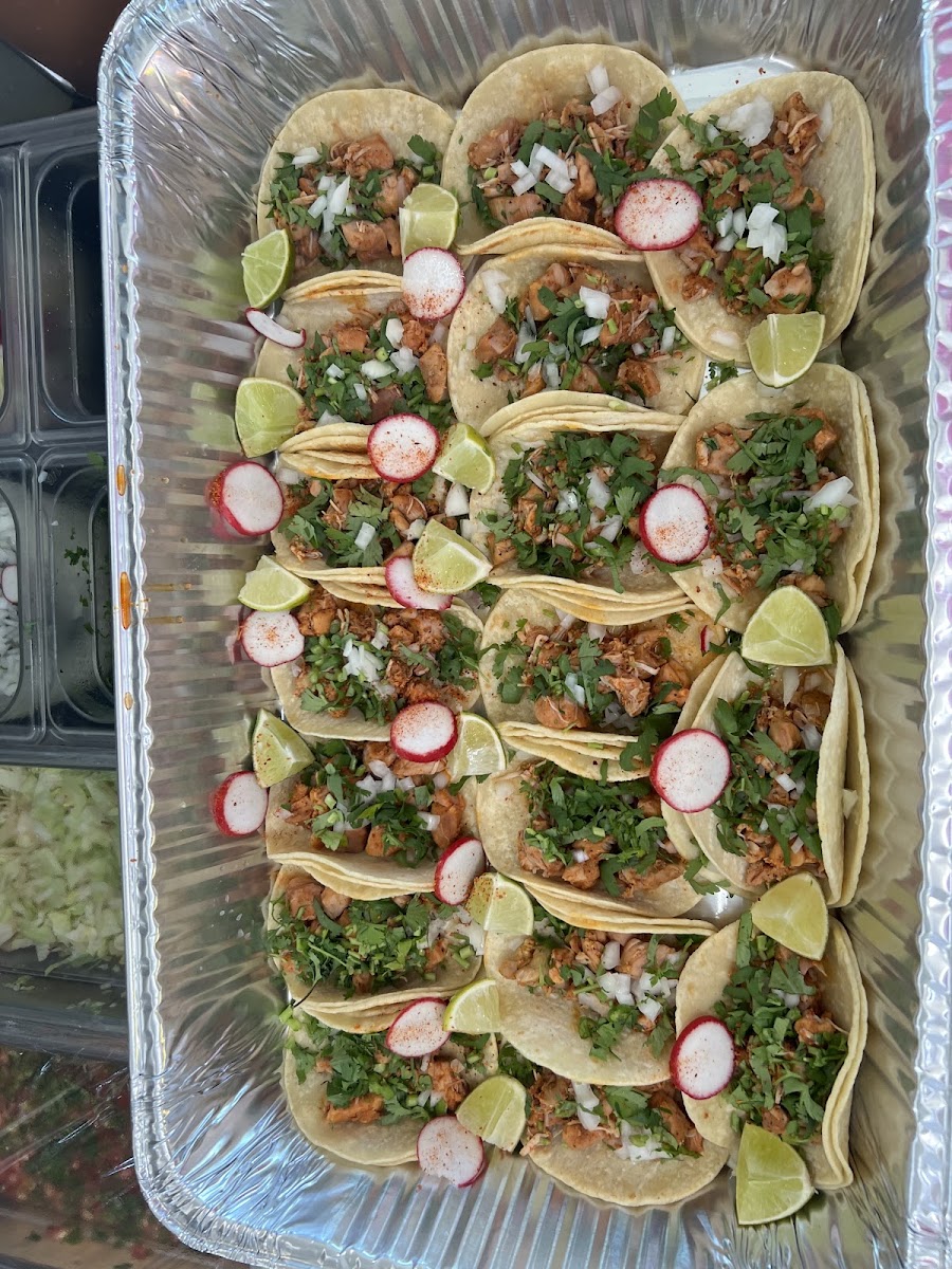 Taqueria Los jefes food truck Photo 5